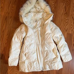 Zara Women's Off-White Puffer Jacket with Faux Fur Trim